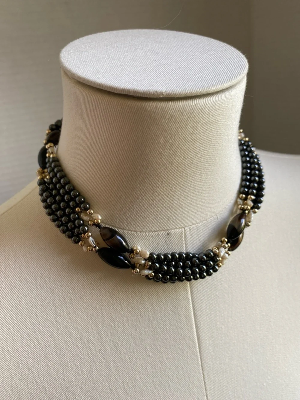 VTG 70s Multi-Strand Liquid Hematite Banded Agate Necklace | Silk Strung | 28" - Picture 12 of 16